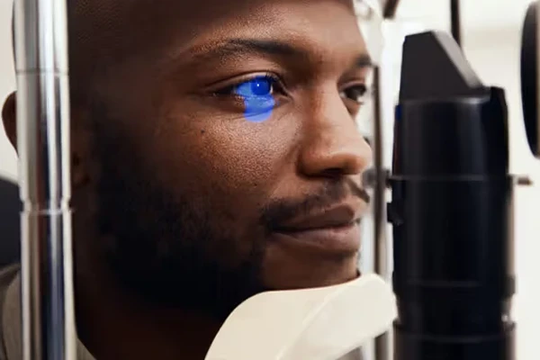 اسکن چشم می‌تواند نشانه‌های بیماری قلبی و پیری بدن را آشکار کند