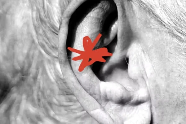 کم‌شنوایی در میانسالی می‌تواند خطر زوال عقل را افزایش دهد