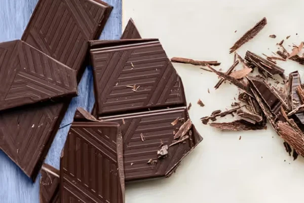 آیا شکلات تلخ می‌تواند سرعت پیری بیولوژیکی بدن را کاهش دهد؟