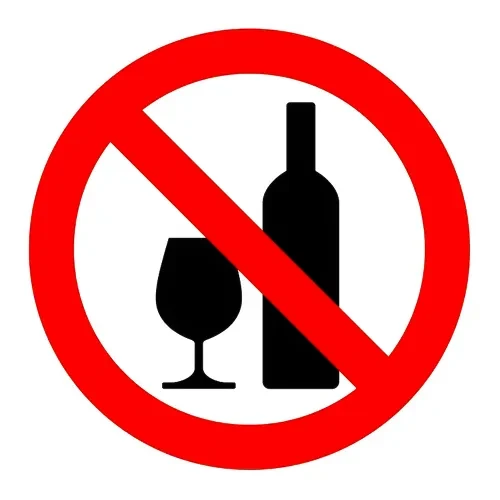مصرف نوشیدنی های الکلی از موارد احتیاطی داروی کتوکونازول