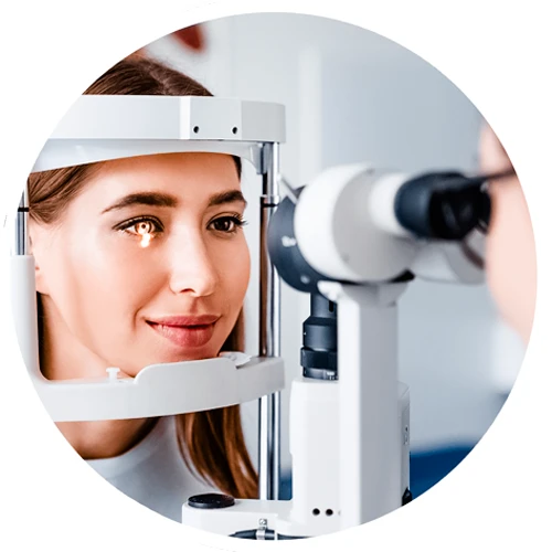 معاینات منظم چشم در صورت استفاده از لنز